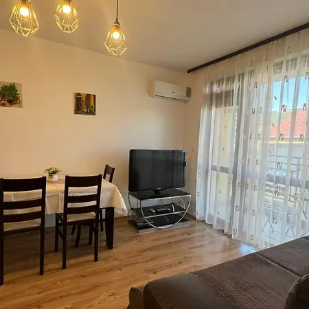 Bratanov Siana 5 Apartament *